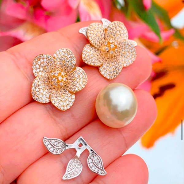Brinco ear jacket Flor Banho ouro 18k Zircônias e pérola