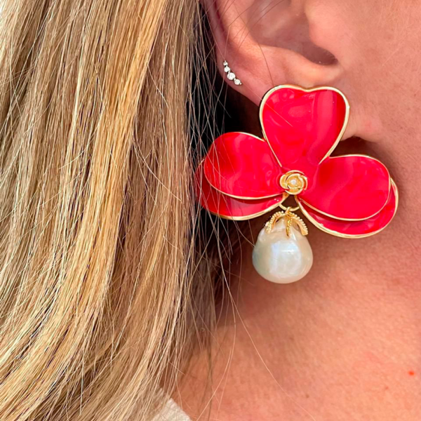Brinco orquídea Esmaltada Vermelha Pérola barroca